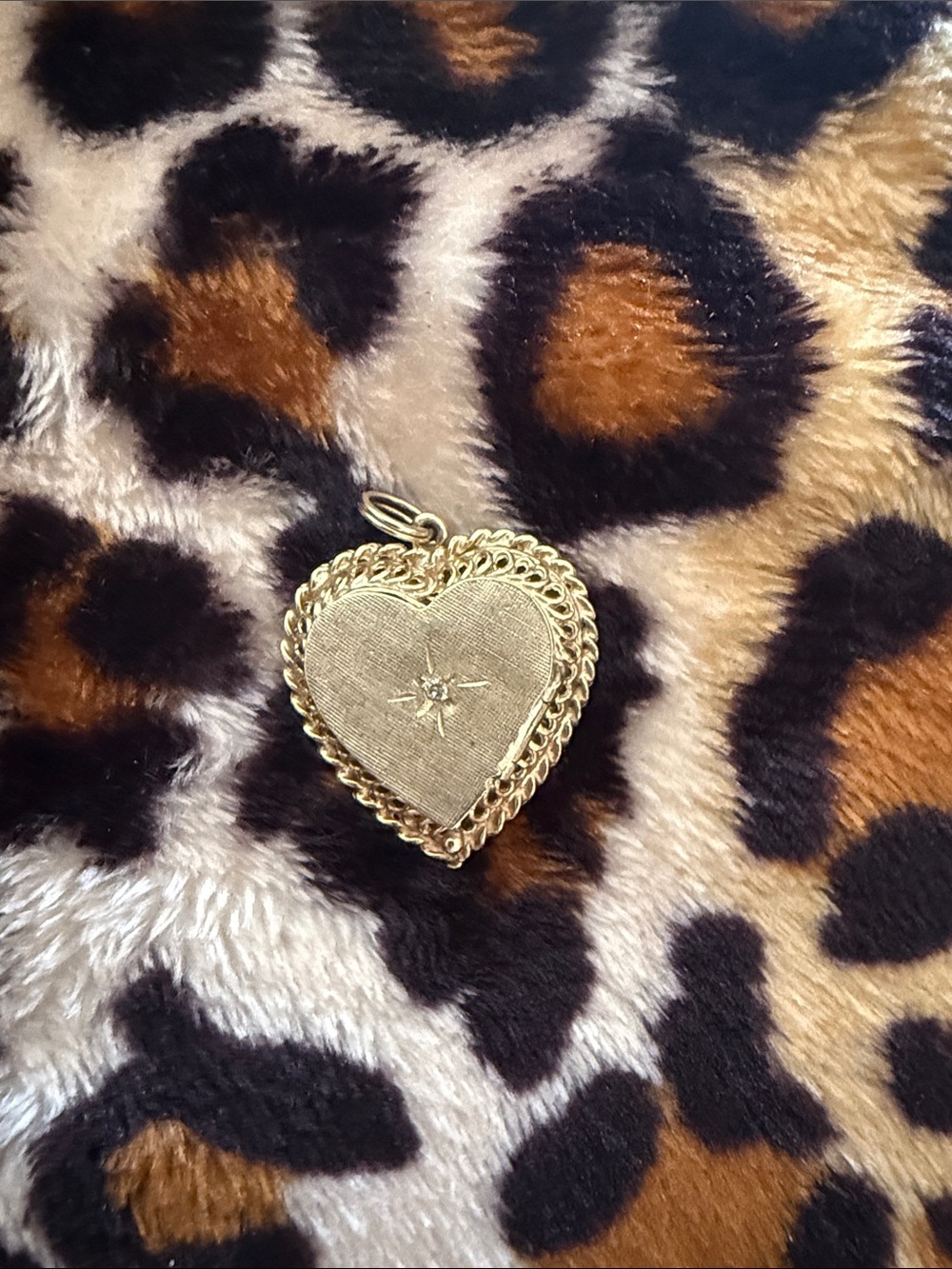 Estate Gold Heart Locket Pendant with Starburst Detail